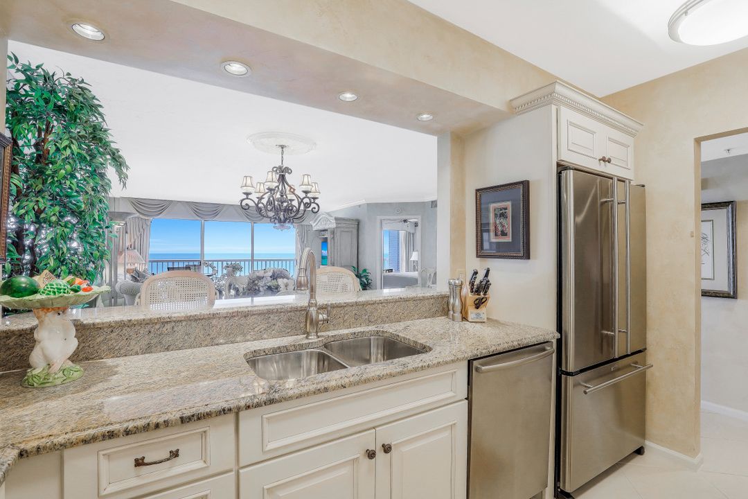 990 Cape Marco Dr #604, Marco Island, FL 34145