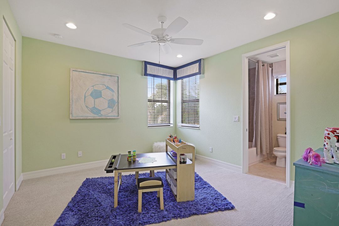 11784 Meadowrun Cir, Fort Myers, FL 33913