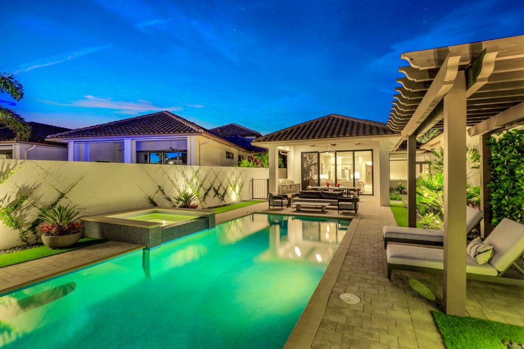 16520 Talis Park Dr, Naples, FL 34110