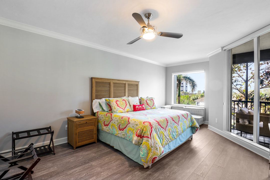 8720 Bay Colony Dr, Naples, FL 34108