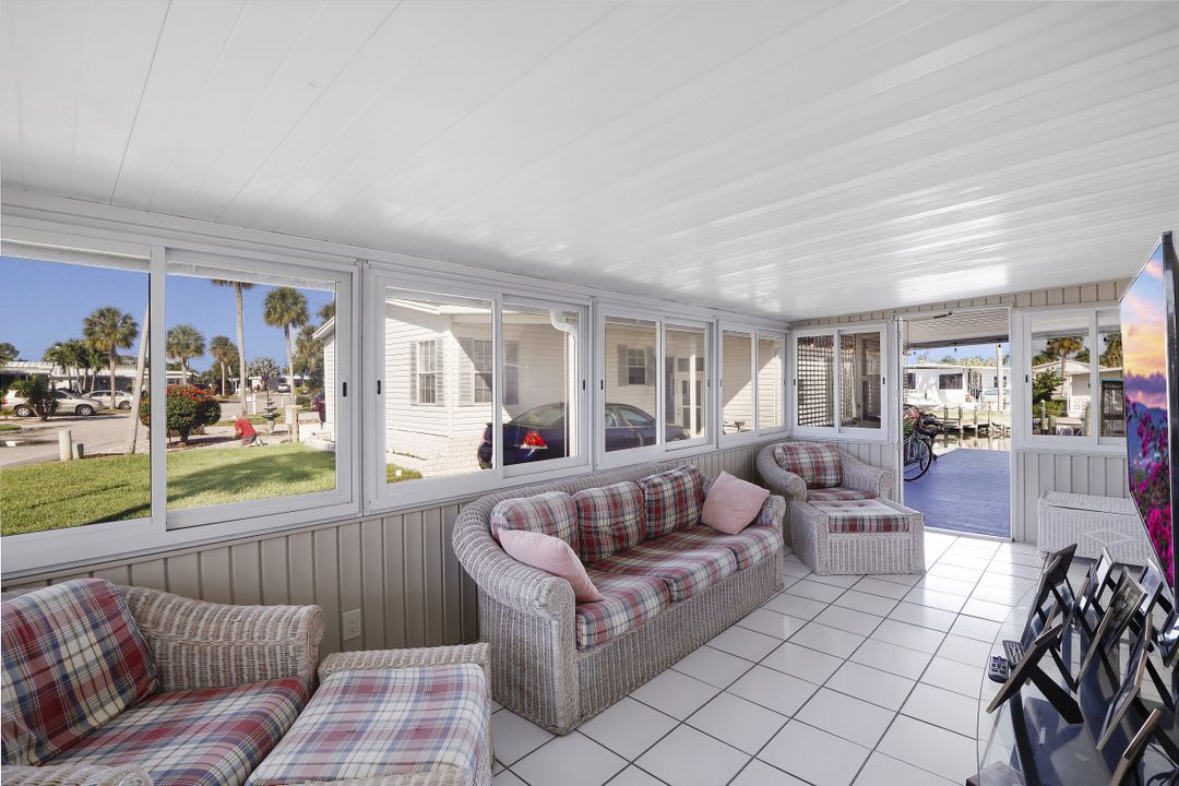 11340 Cypress Ln, Fort Myers Beach, FL 33931