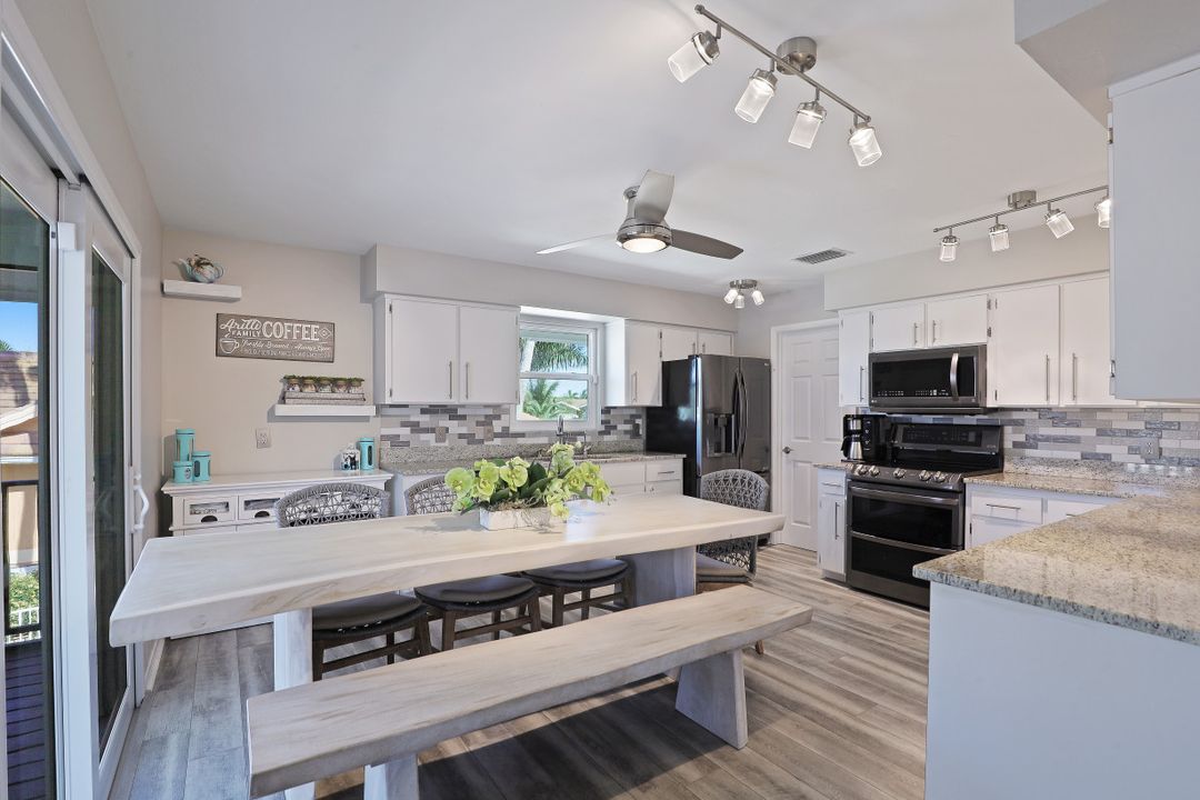 1672 Barbarosa Ct, Marco Island, FL 34145