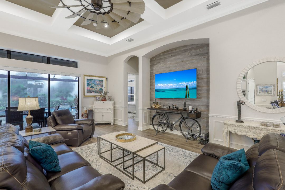 9392 Rapallo St, Naples, FL 34119