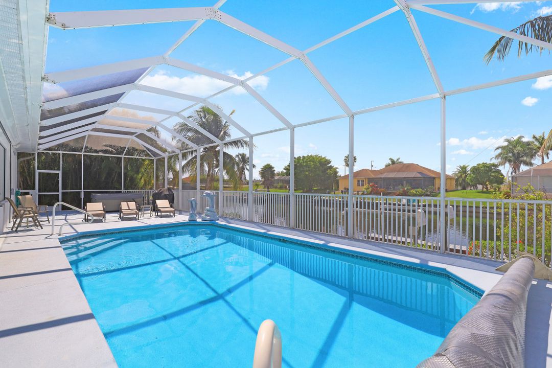 2108 SW 40th Terrace, Cape Coral, FL 33914