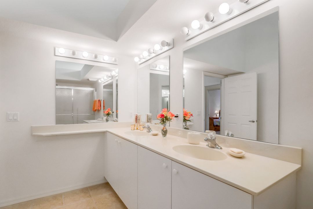 9680 Rosewood Pointe Terrace  #202, Bonita Springs, FL 34135