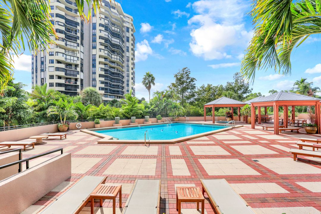 6075 Pelican Bay Blvd #506, Naples, FL 34108