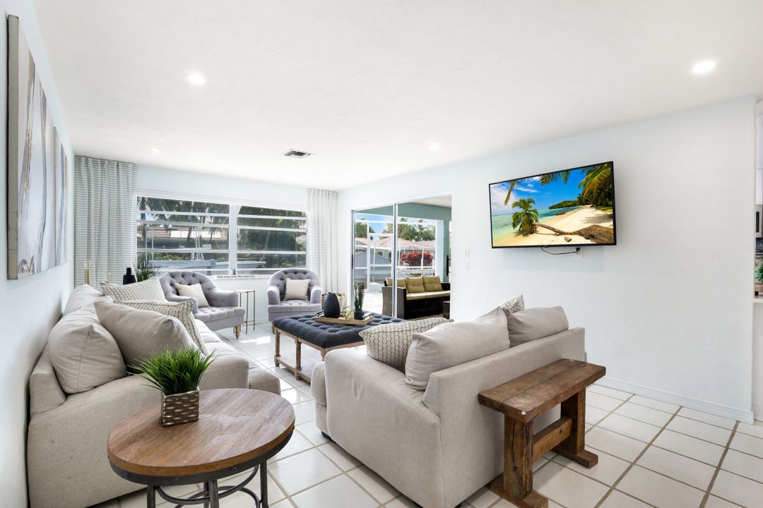 2150 Shad Ct, Naples, FL 34102