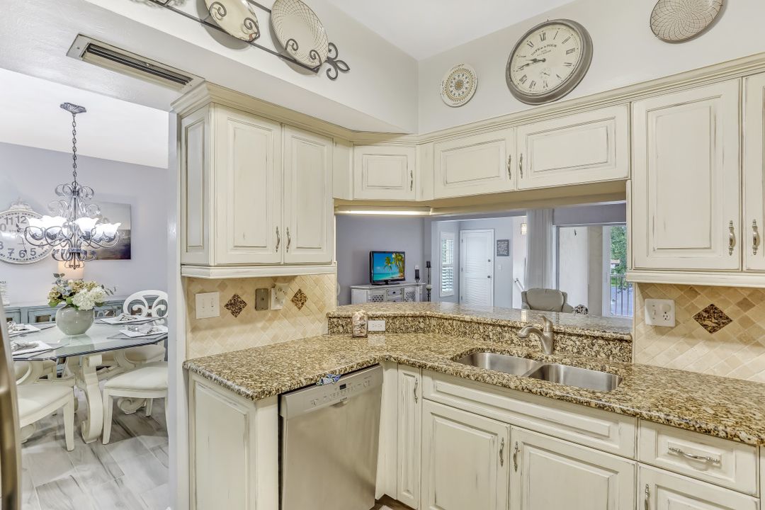 104 Tuscana Ct #805, Naples, FL 34119