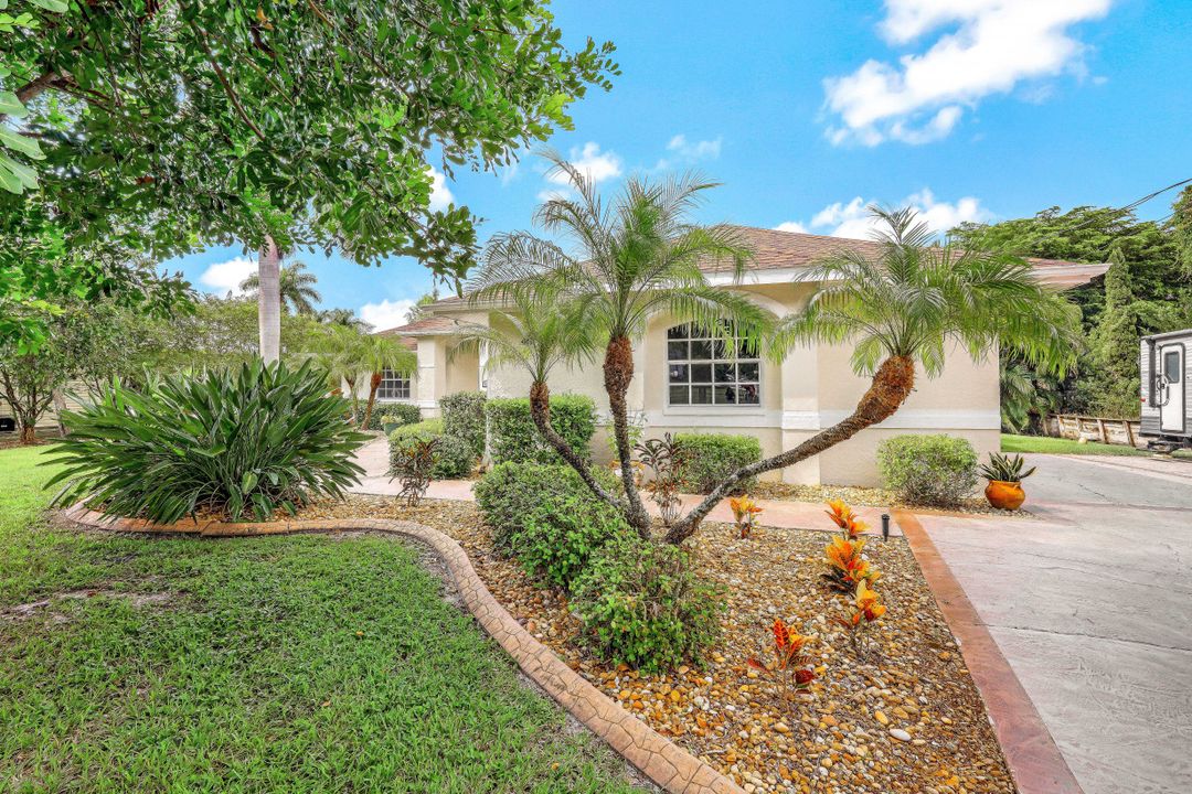 6649 Idlewild St, Fort Myers, FL 33966