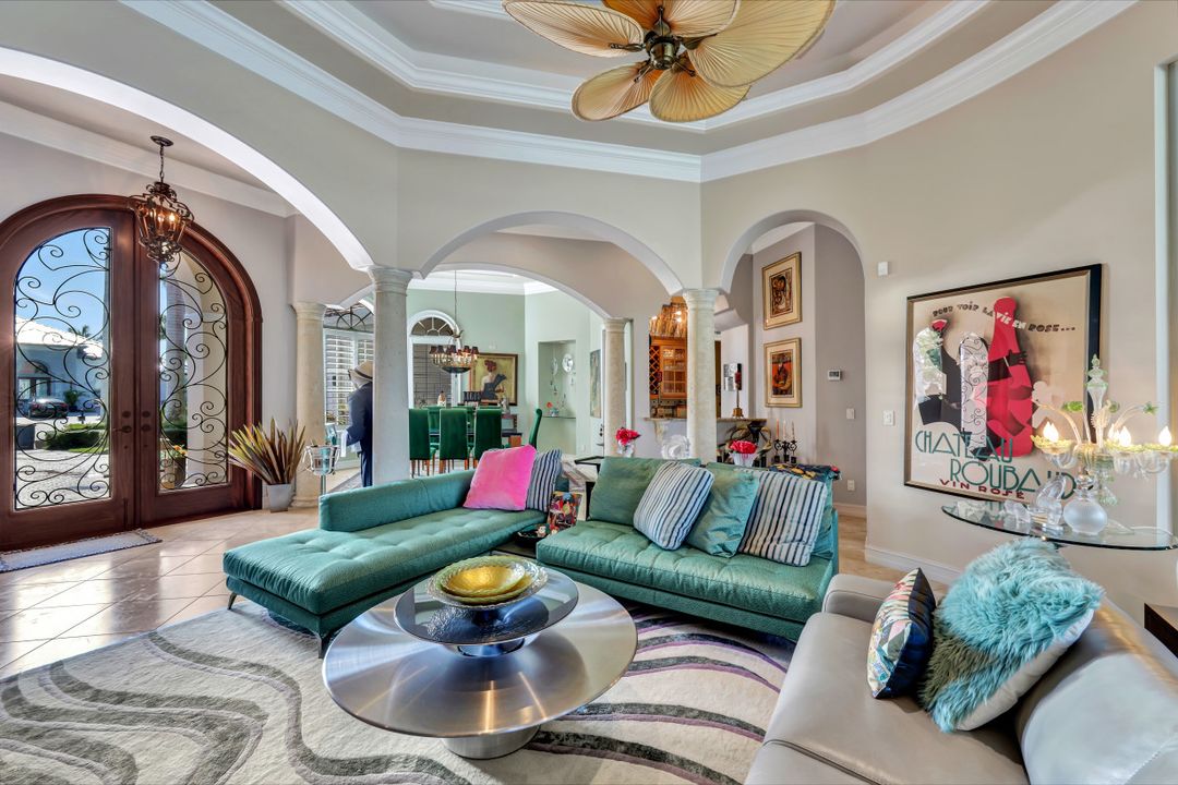 18020 Via Bellamare Ln, Miromar Lakes, FL 33913