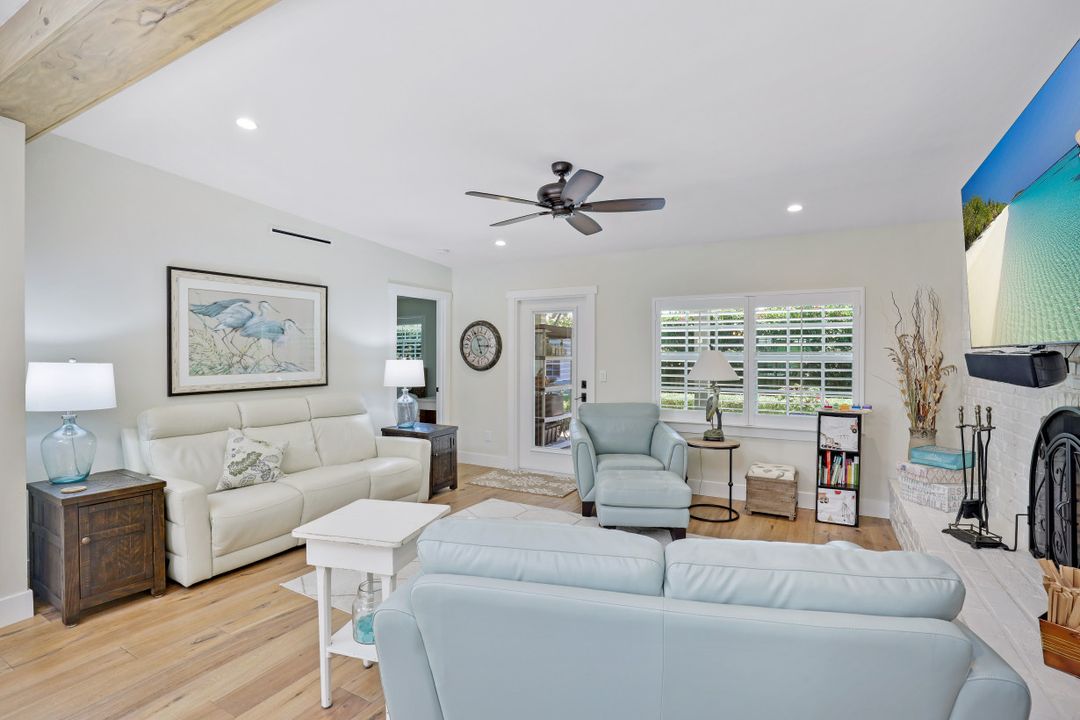 1204 Diana Ave, Naples, FL 34103