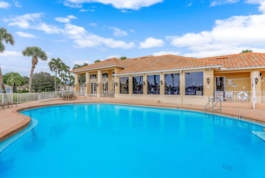 11043 Lakeland Cir, Fort Myers, FL 33913