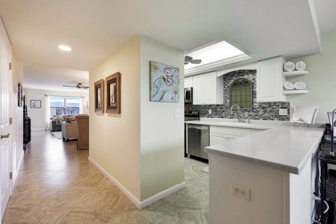 912 SE 46th St #202, Cape Coral, FL 33904