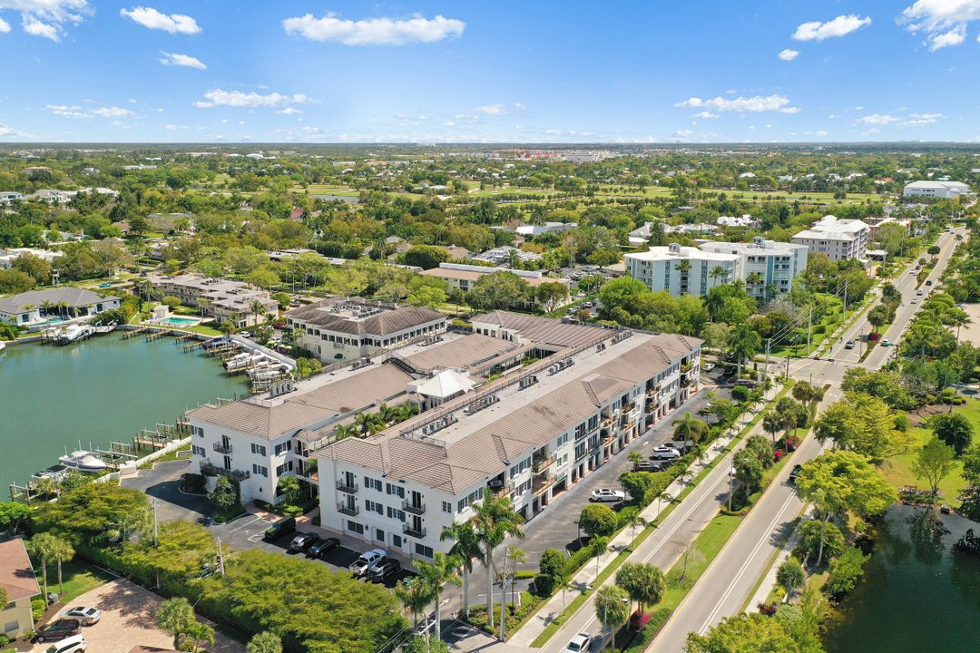 1400 Gulf Shore Blvd N #312, Naples, FL 34102