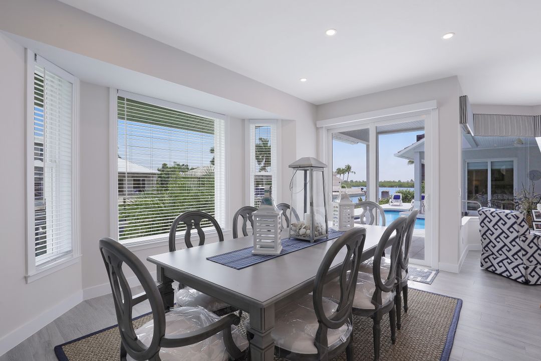 470 Maunder Ct, Marco Island, FL 34145