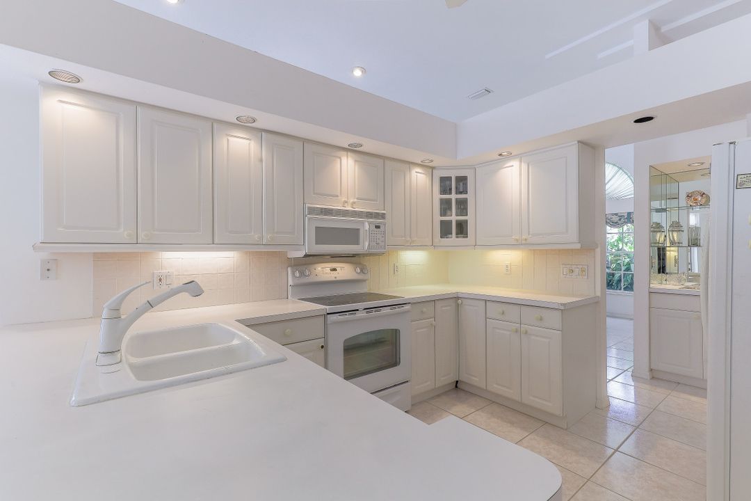 28070 Winthrop Cir, Bonita Springs, FL 34134