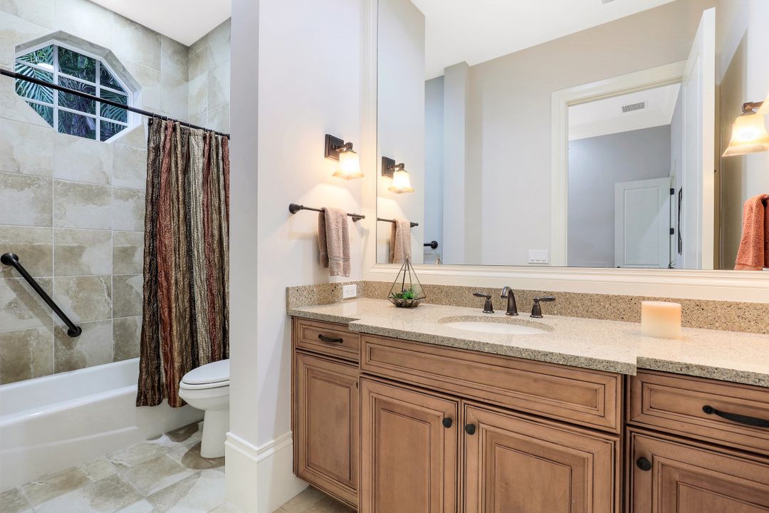 2228 Miramonte Ct, Naples, FL 34105