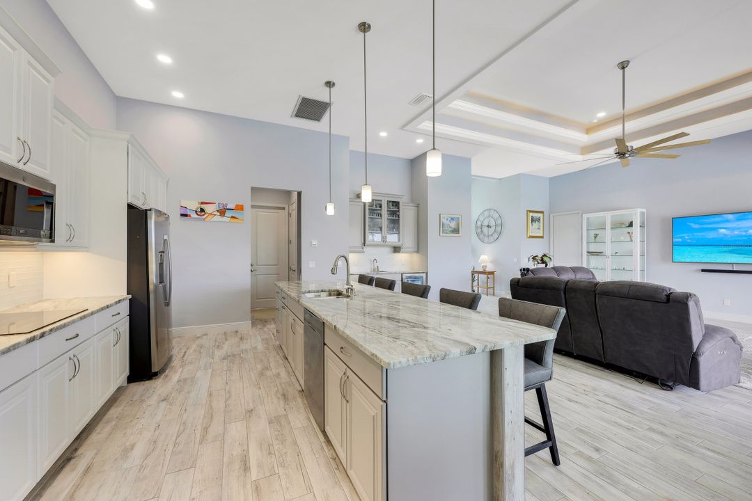 2103 SW 52nd St, Cape Coral, FL 33914