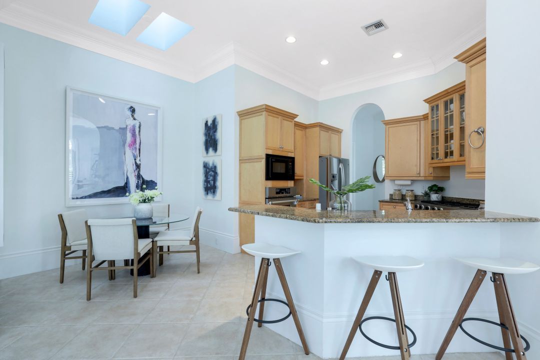 2547 Avila Ln, Naples, FL 34105