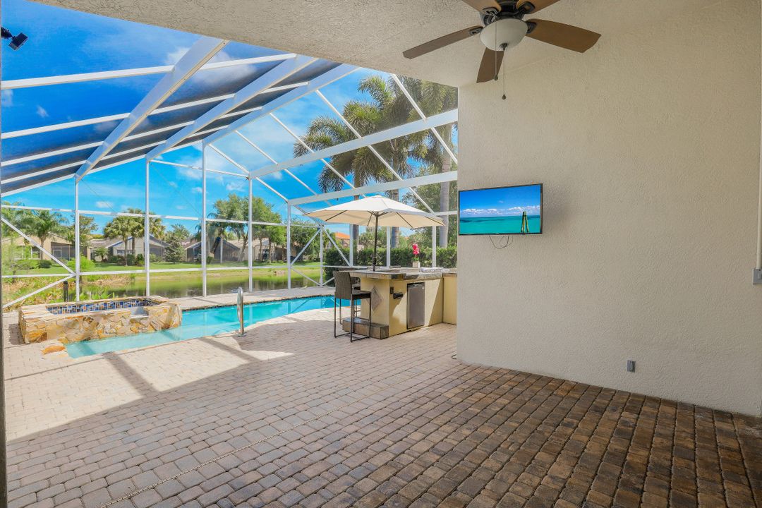 1622 Triangle Palm Terrace, Naples, FL 34119