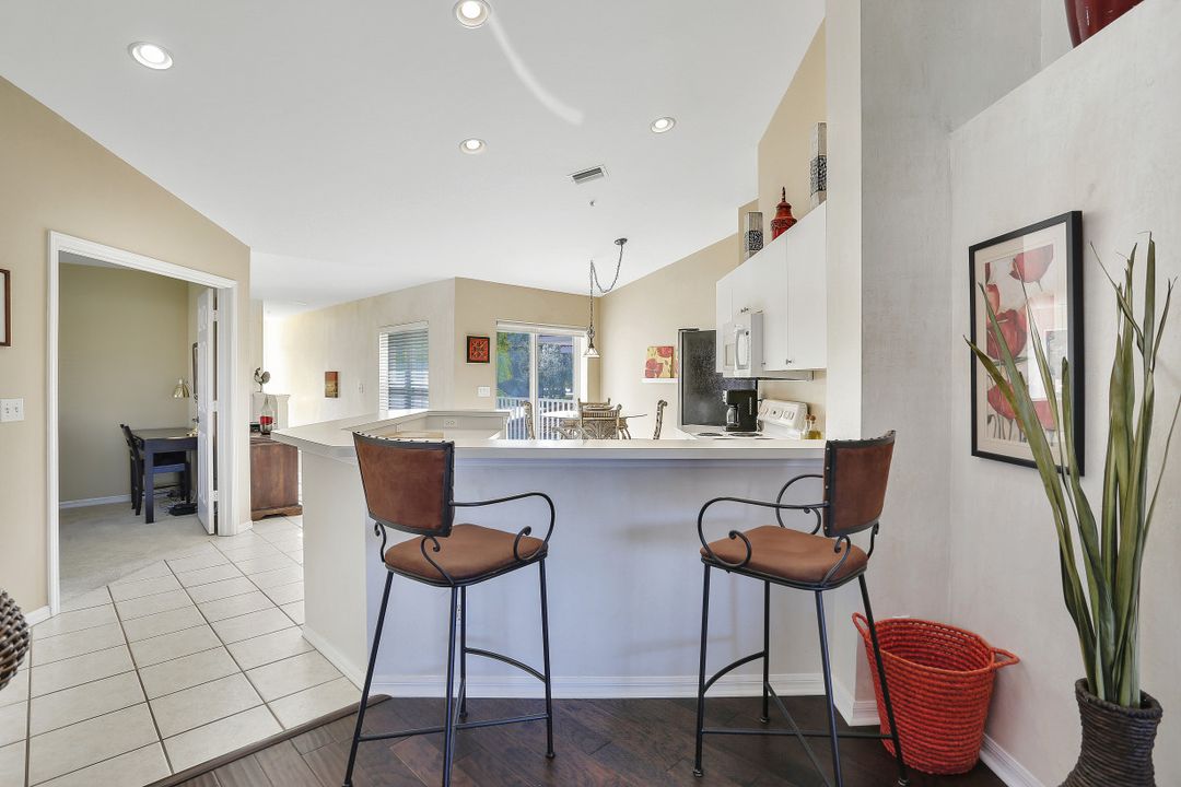 5100 Cedar Springs Dr #204, Naples, FL 34110