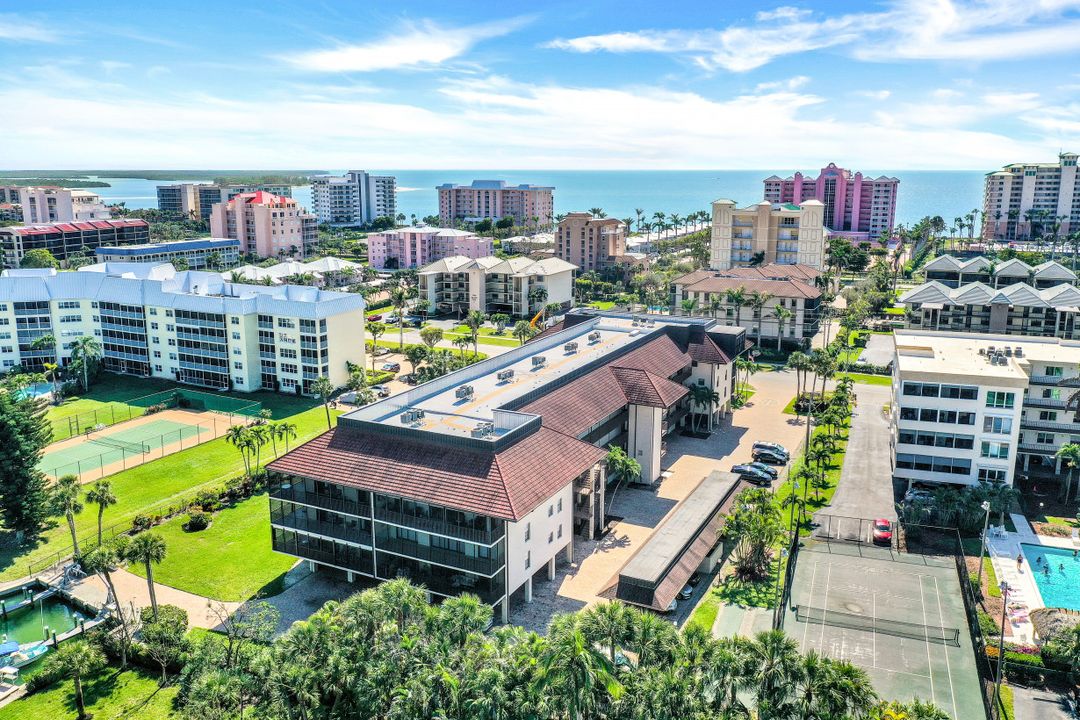 961 Swallow Ave #302, Marco Island, FL 34145