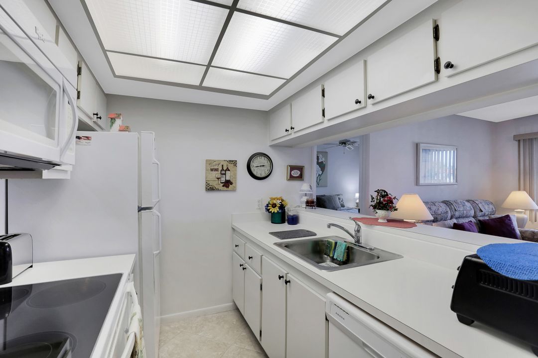 4315 27th Ct SW #19, Naples, FL 34116