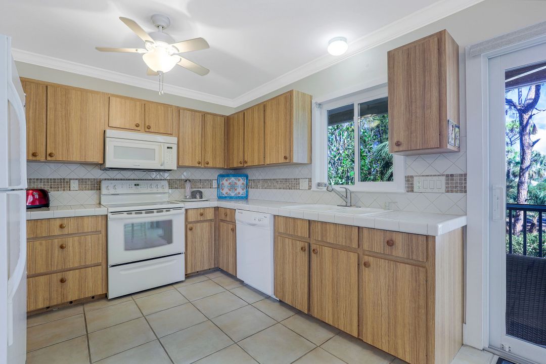 4060 Rita Ln, Bonita Springs, FL 34134