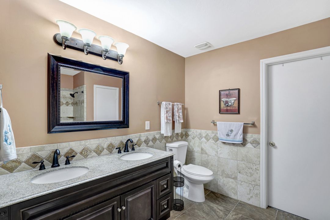 2806 Embers Pkwy W, Cape Coral, FL 33993