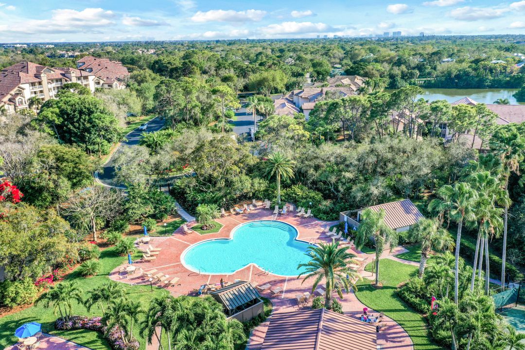 26930 Wedgewood Dr  #401, Bonita Springs, FL 34134