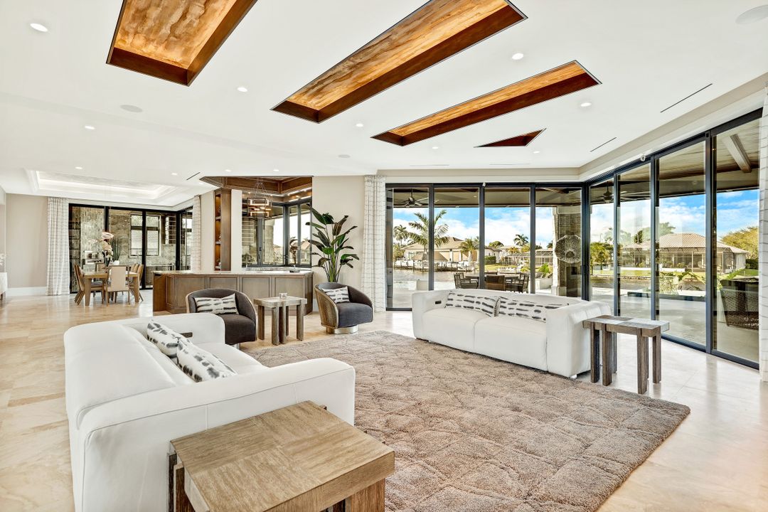 5603 Riverside Dr, Cape Coral, FL 33904