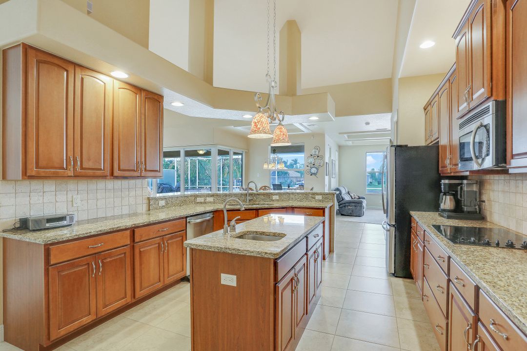 719 Coral Dr, Cape Coral, FL 33904