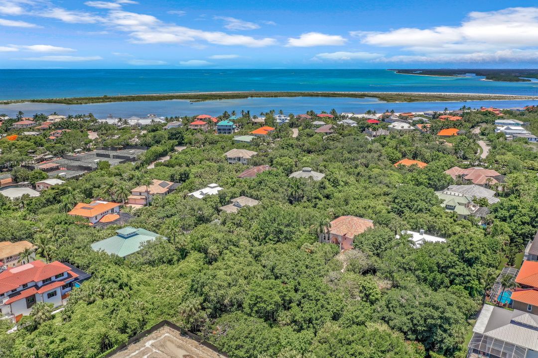 381 Gumbo Limbo Ln, Marco Island, FL 34145