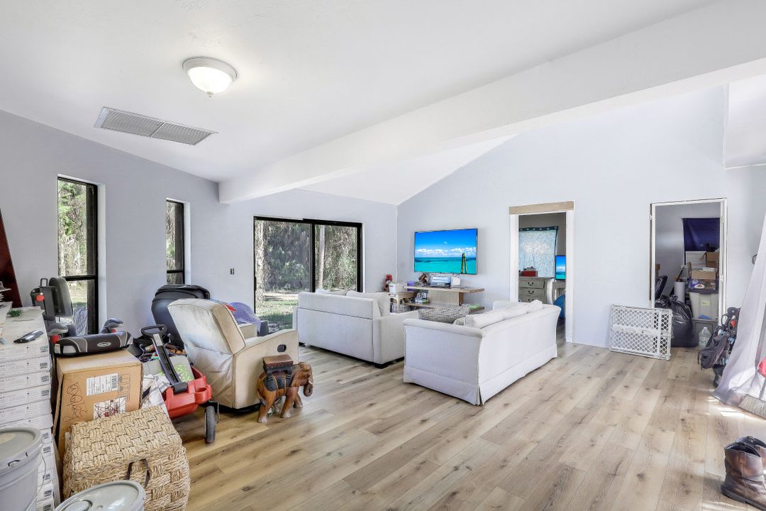 781 11th St SW, Naples, FL 34117