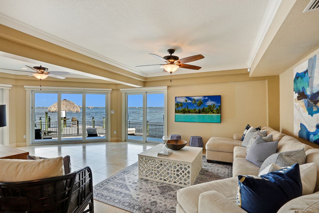 101 SW 58th St, Cape Coral, FL 33914