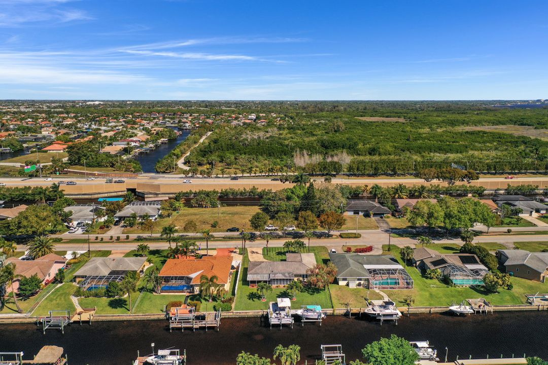 2108 Everest Pkwy, Cape Coral, FL 33904