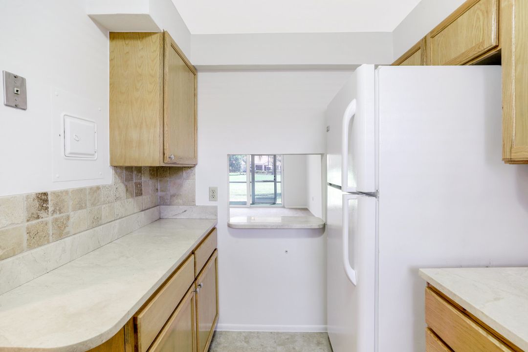 190 Turtle Lake Ct #101, Naples, FL 34105