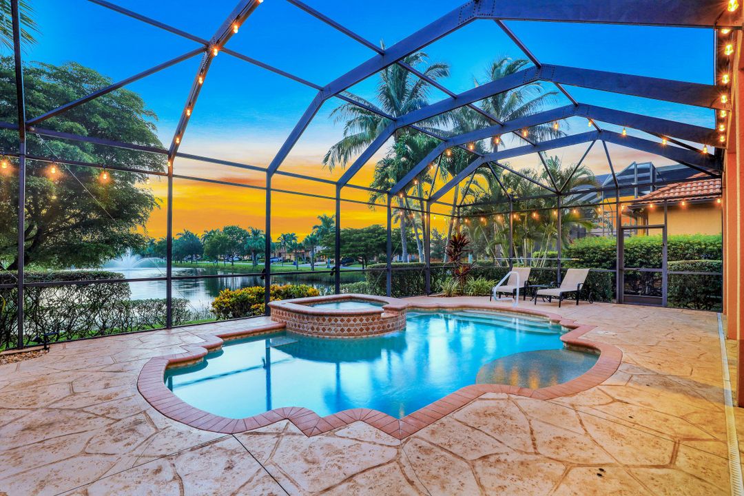 8945 Tropical Ct, Fort Myers, FL 33908