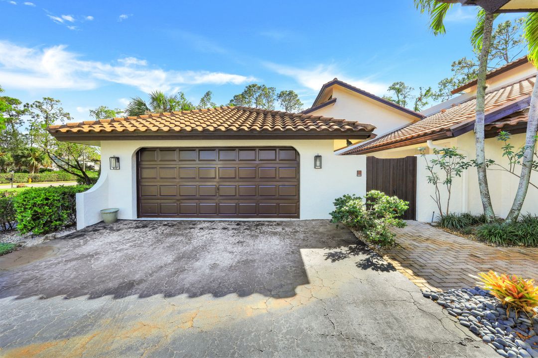 2128 Buckingham Ln, Naples, FL 34112