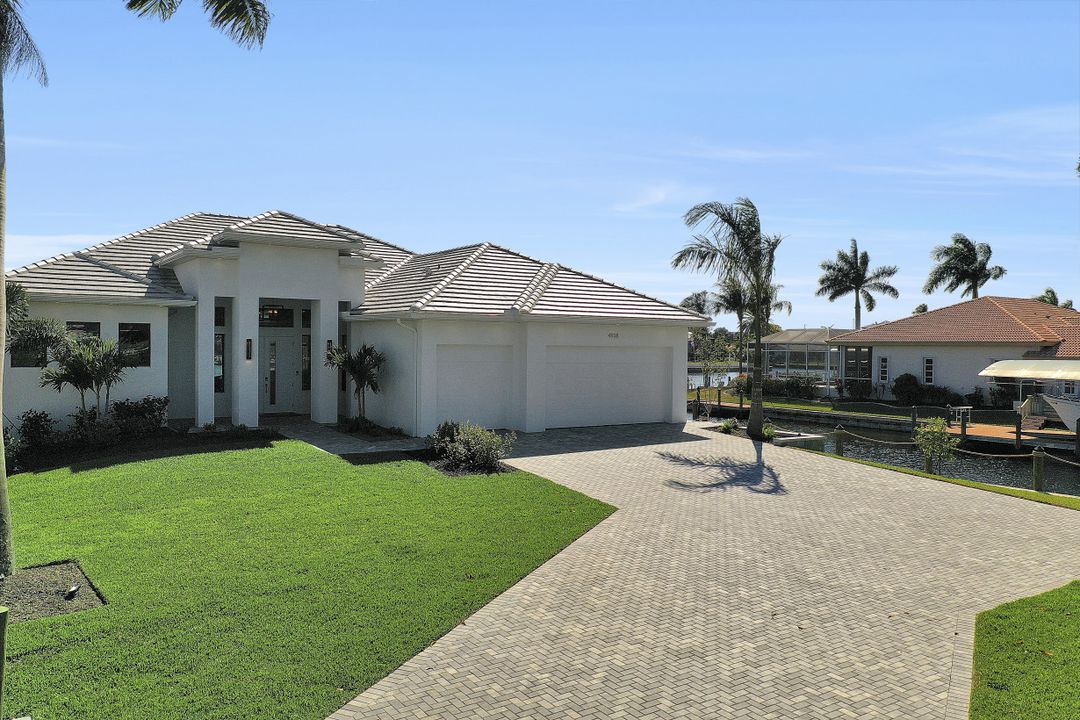 4934 SW 2nd Pl, Cape Coral, FL 33914