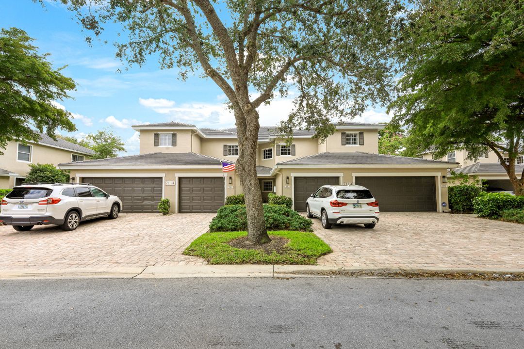 7114 Wild Forest Ct Apt 102, Naples, FL 34109