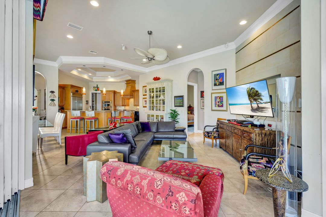 18020 Via Bellamare Ln, Miromar Lakes, FL 33913