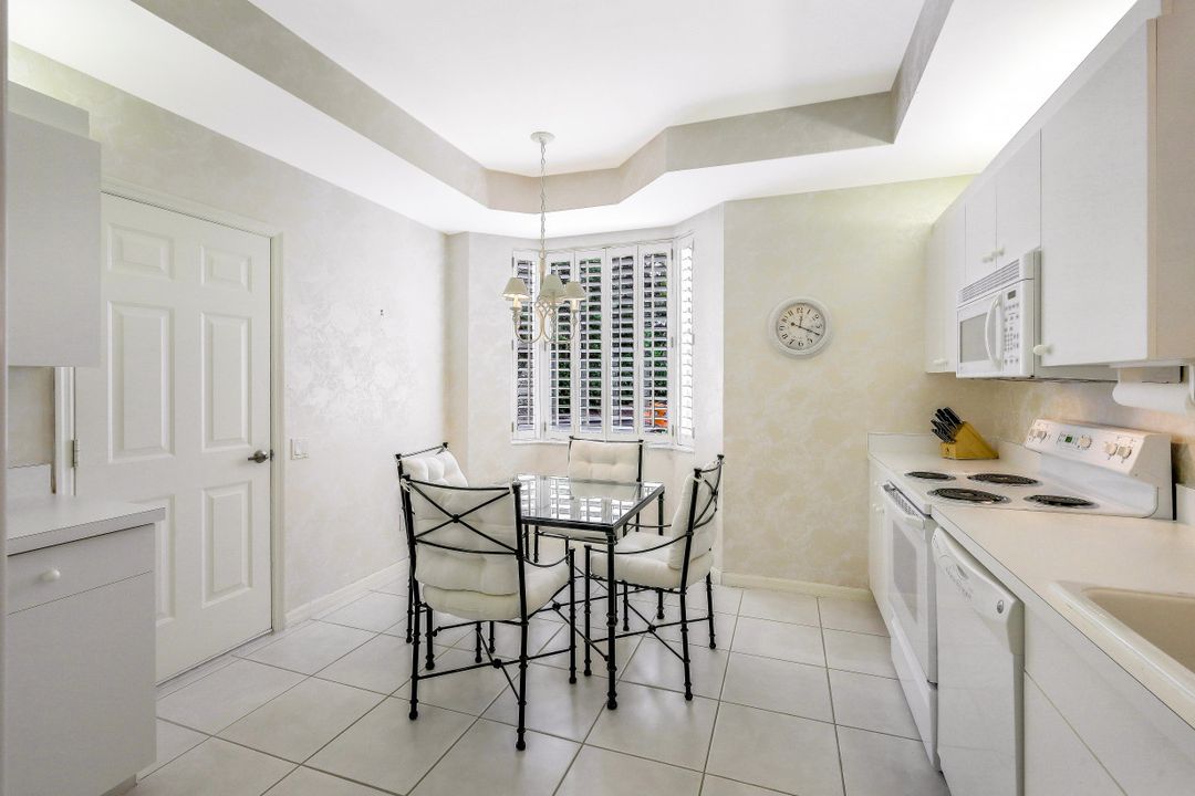 700 Lambiance Cir Apt 101, Naples, FL 34108