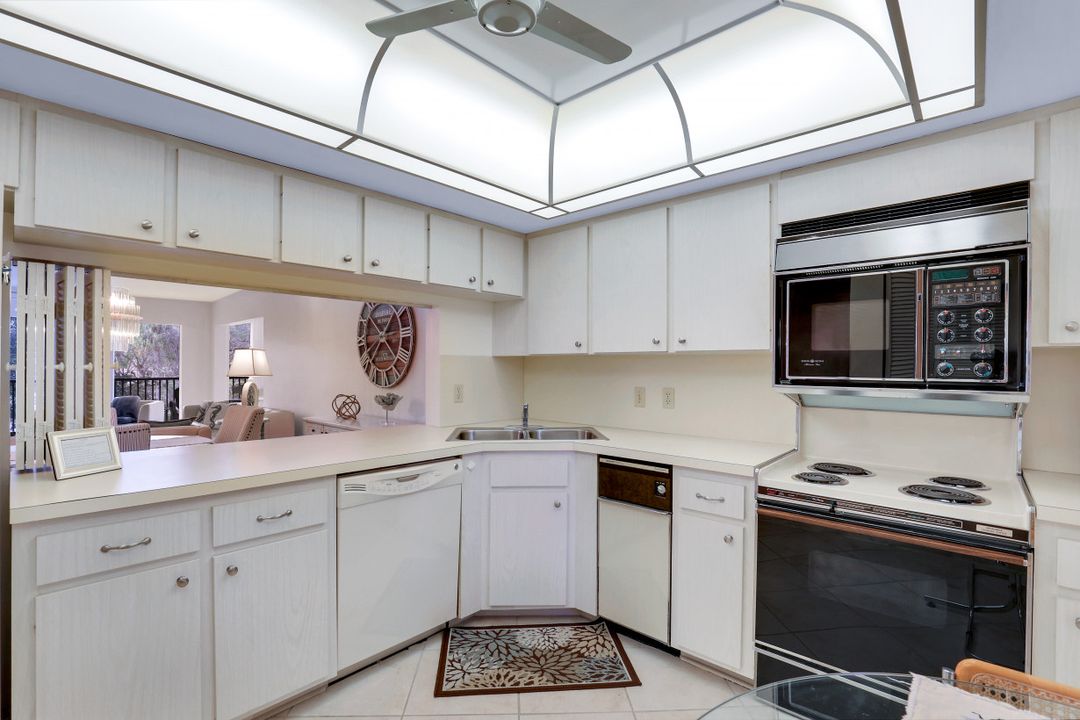 6080 Pelican Bay Blvd #201-A, Naples, FL 34108