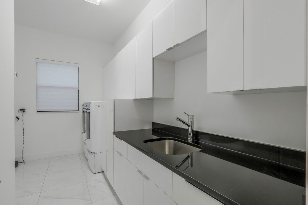 1567 Jamaica Ct, Marco Island, FL 34145