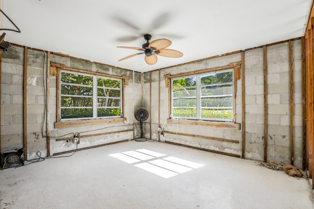 10390 River Dr, Bonita Springs, FL 34135