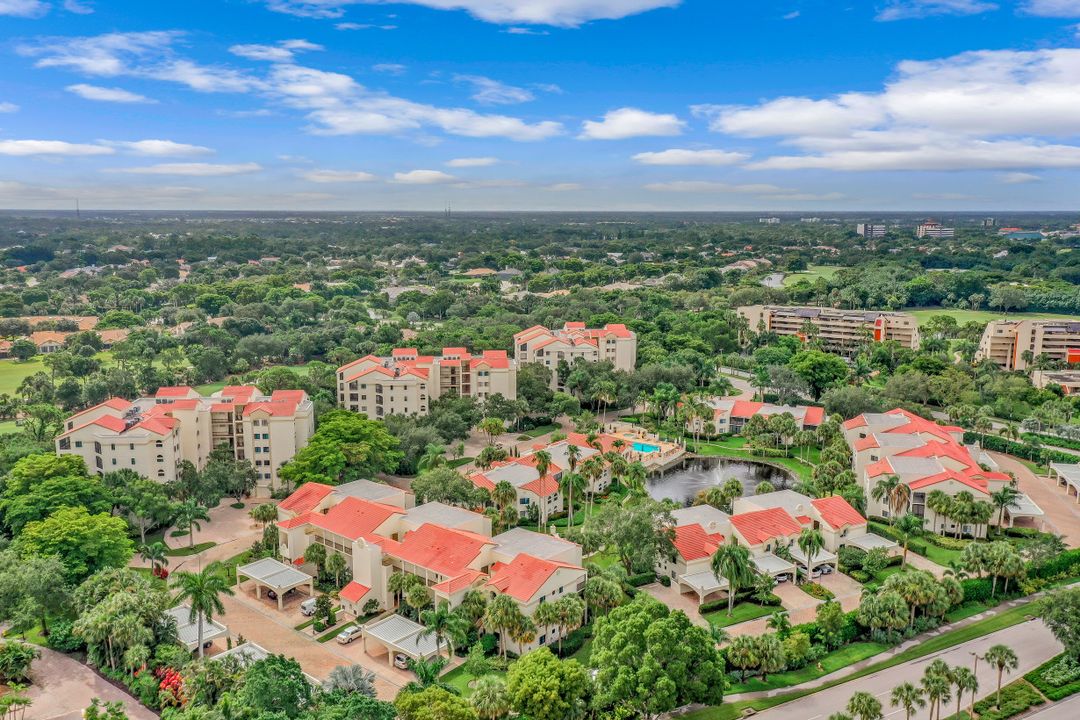 6525 Valen Way #202, Naples, FL 34108