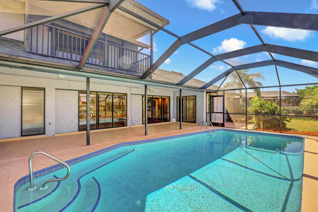 1121 SE 21st St, Cape Coral, FL 33990