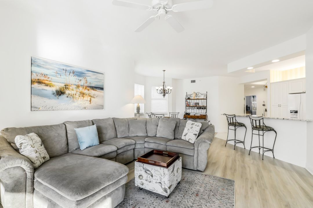 460 Launch Cir #304, Naples, FL 34108