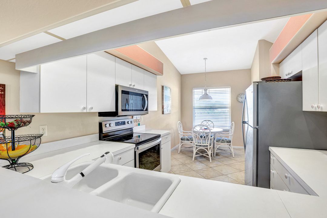 1180 Sarah Jean Cir #201, Naples, FL 34110